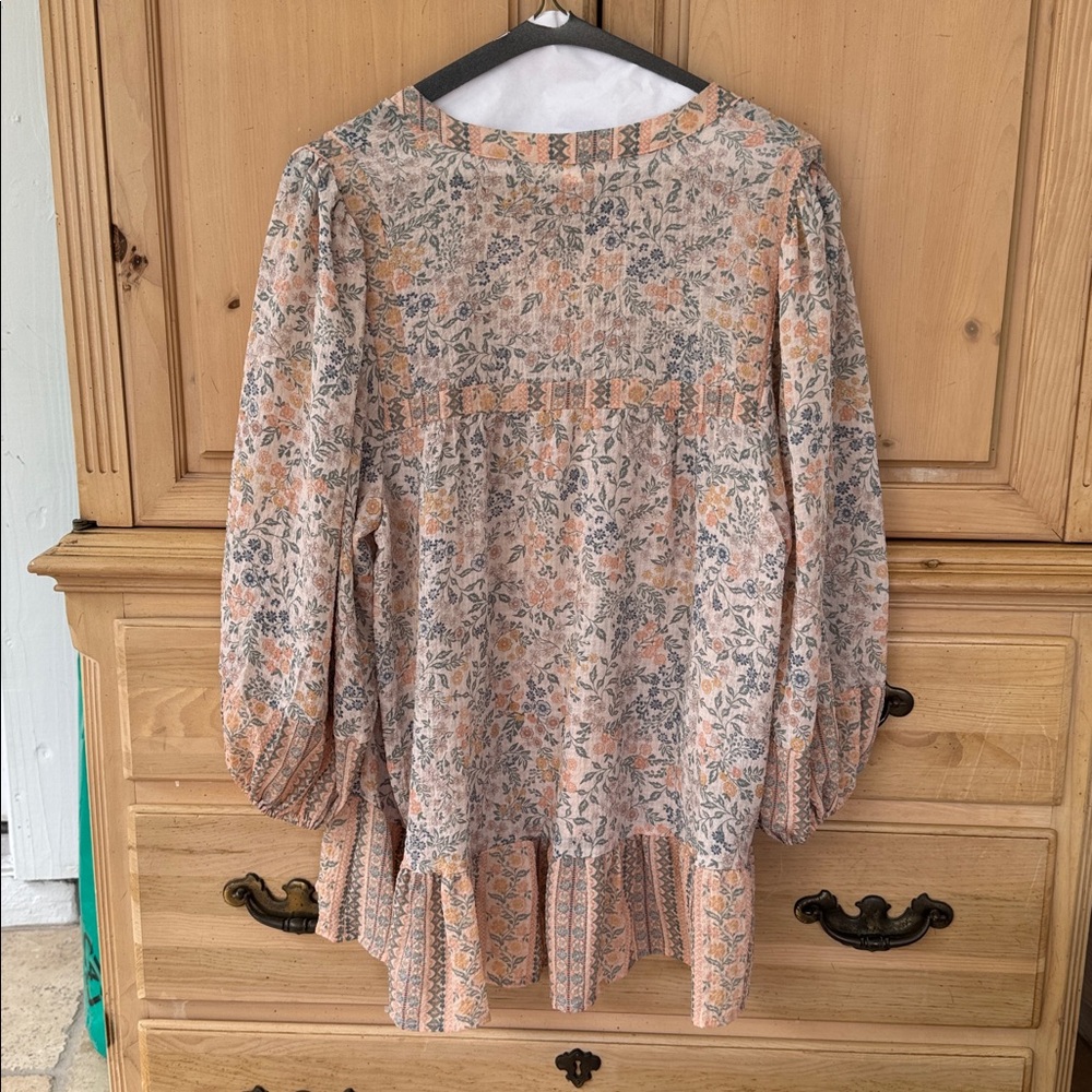 Blu Pepper Tan Gray Ruffled Tiered Blouse - Picture 2 of 7